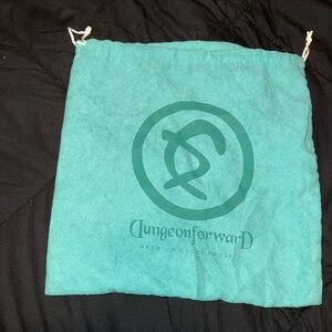 Dungeon Forward green suede and satin inside cap/hat bag #hat #cap